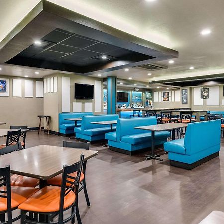 Clarion Inn & Suites Russellville I-40 Екстериор снимка