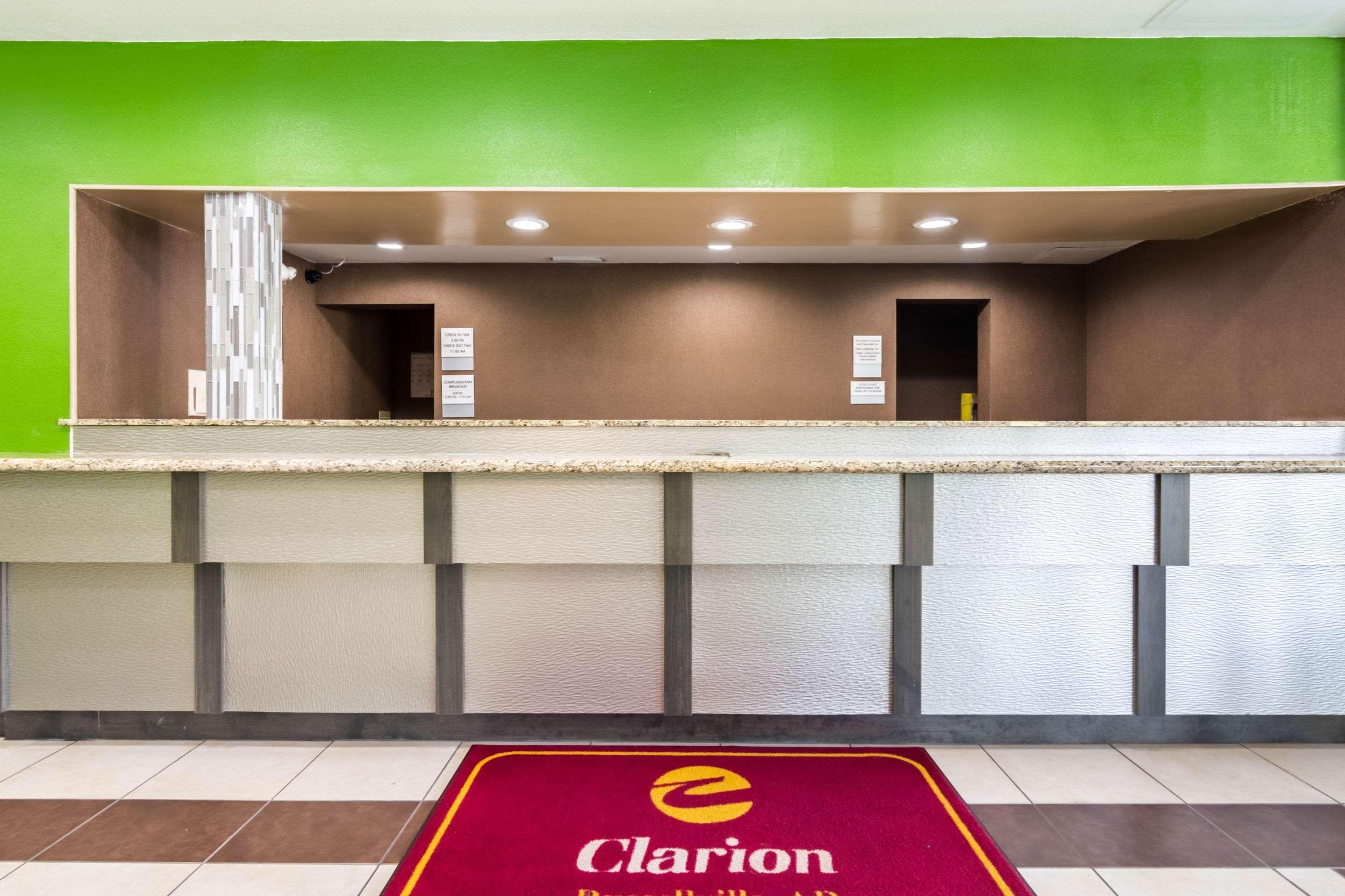 Clarion Inn & Suites Russellville I-40 Екстериор снимка